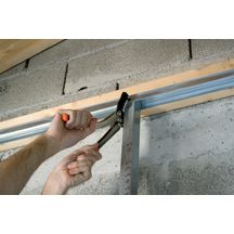 Pince à sertir tous types de rails et montants Ergotop mulitiprofil