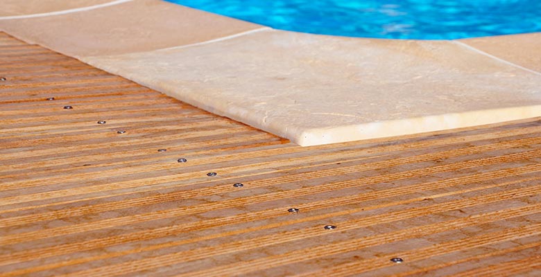 bien choisir ses vis pour une terrasse en bois thermo-chauffé