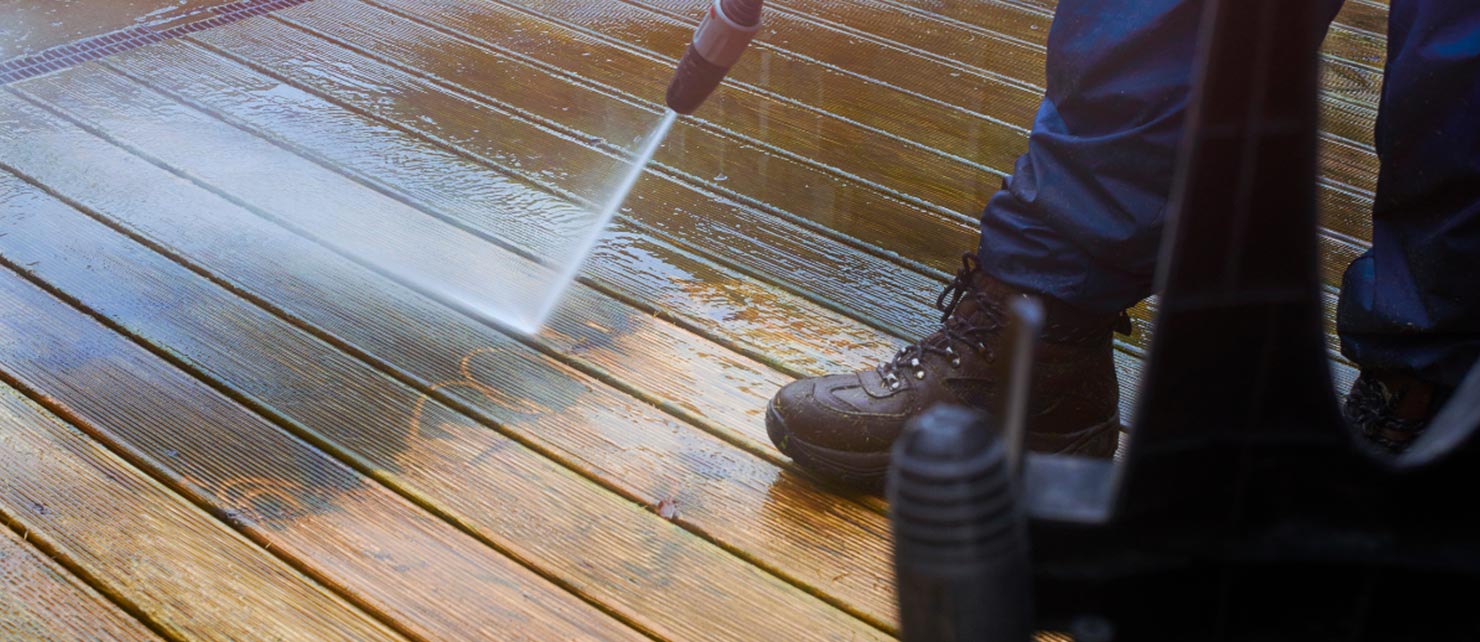 Entretien terrasse bois ce qu'il faut pour préserver la brillance