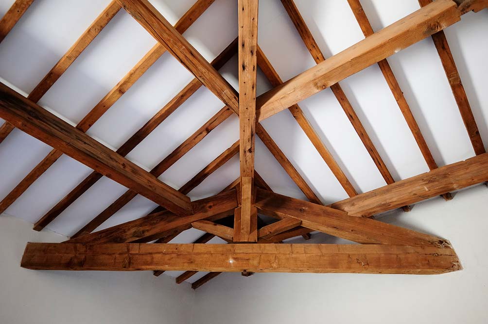 Comment réaliser une charpente en bois